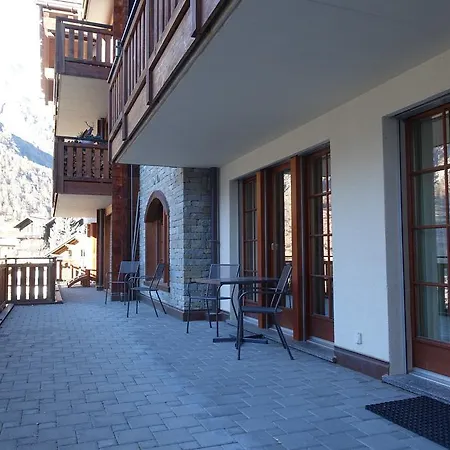 Apartment Shangri-la *